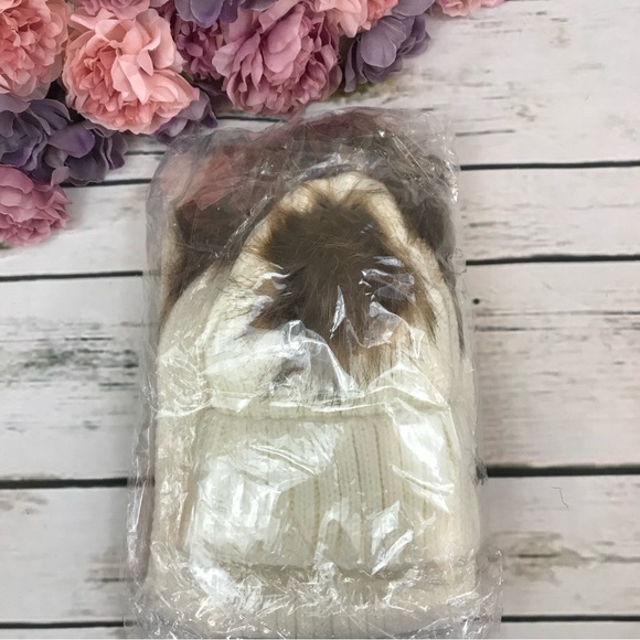 Baby/Toddler White Knit Beanie and Scarf Set with Pom Poms - Picture 16 of 16